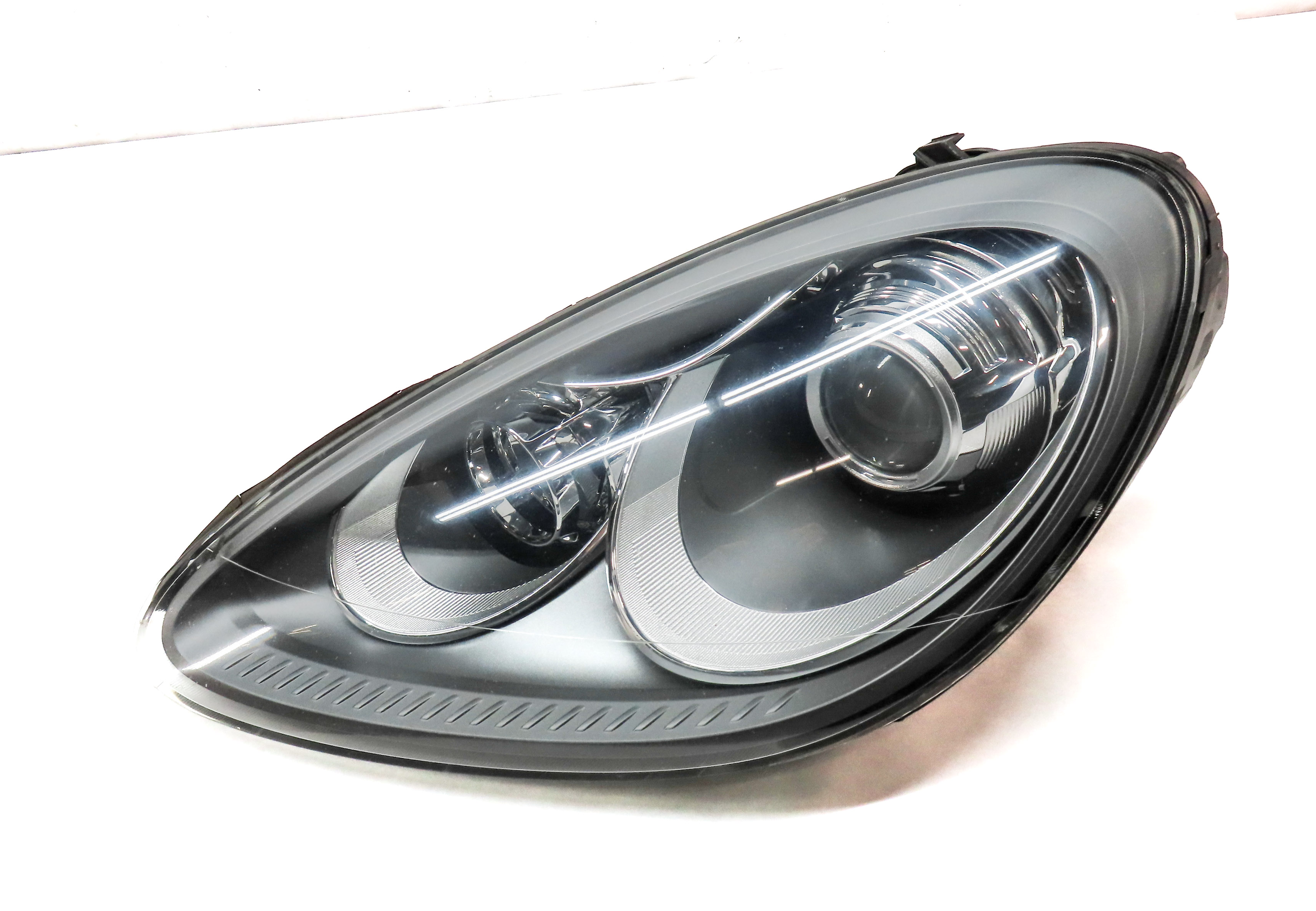 2011-2014 PORSCHE CAYENNE (958) LEFT FRONT DRIVER HID XENON HEADLIGHT LIGHT LAMP — exact item pictured